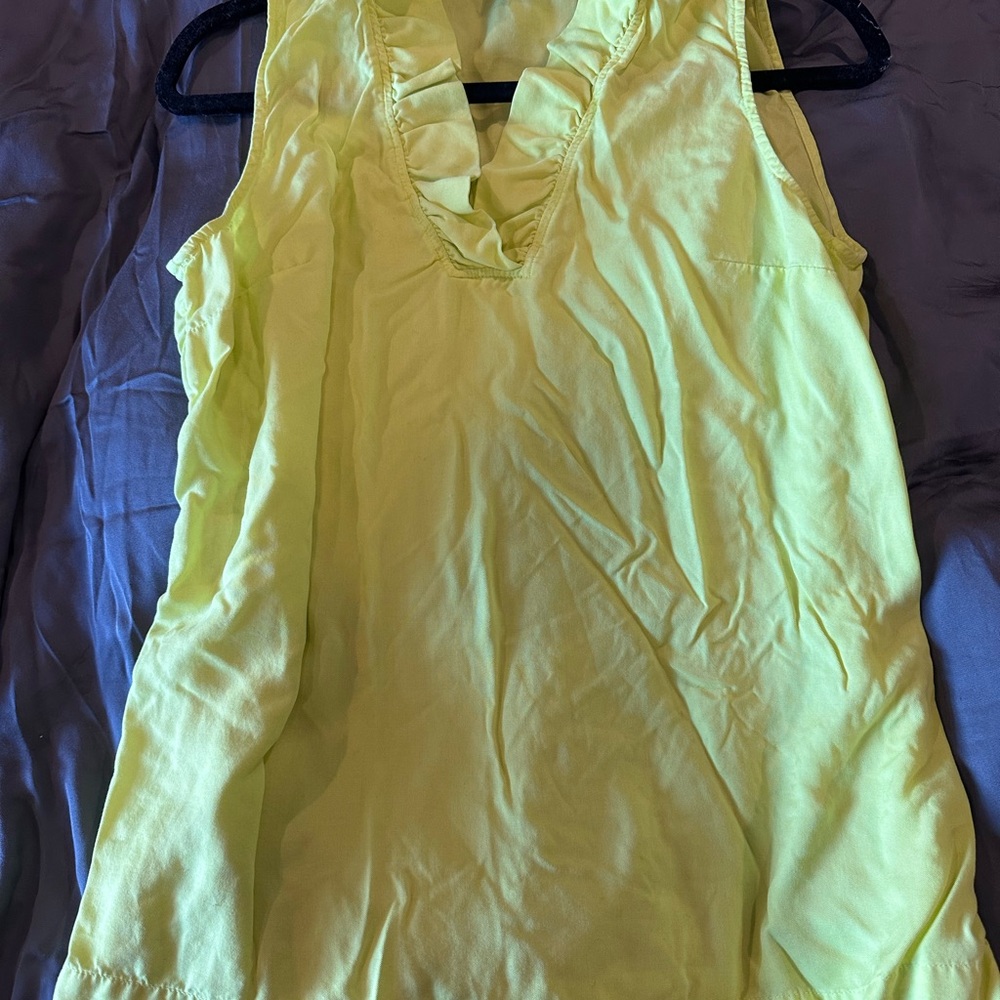 Crown & Ivy Vibrant Yellow Top